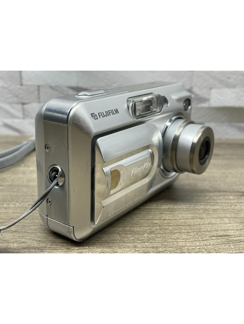 Fujifilm FinePix A Series A340 4.0MP Digital Camera Silver (No SD Card) Tested